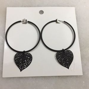 ⭐️H&M Matt black hoop earrings⭐️